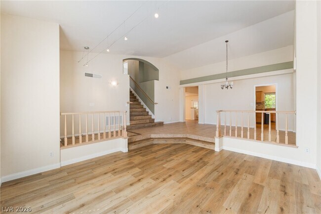 Photo - 2005 Interbay St