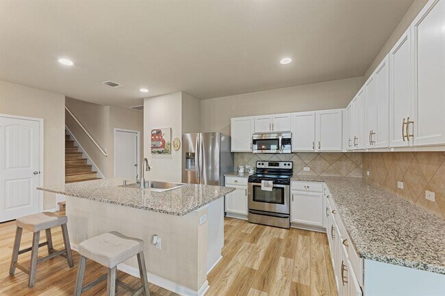Photo - 122 Denton Dr