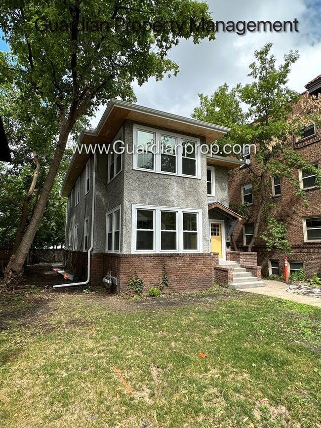 Building Photo - 2316-2318 Harriet Ave Unit 2316