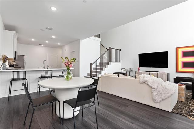 Photo - 1737 Dalhart Rd