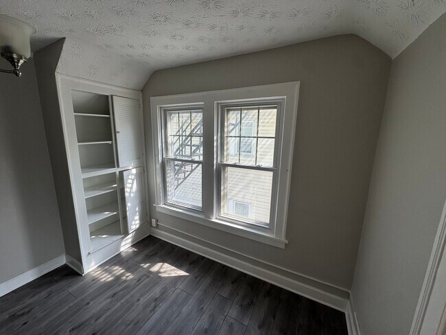 Photo - 1335 West Blvd Unidad 2