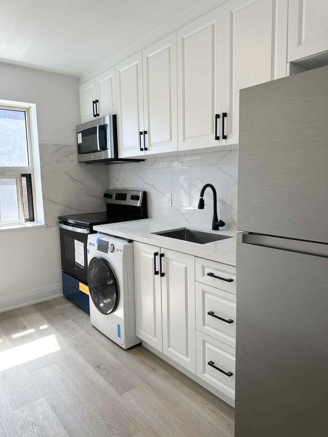 Building Photo - Claremount Court