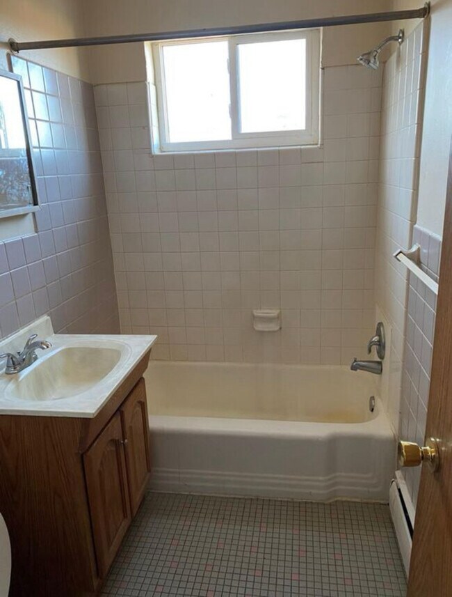 Photo - 2215 W 74th St