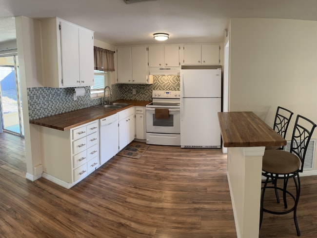 Photo - 10702 Laburnum Dr