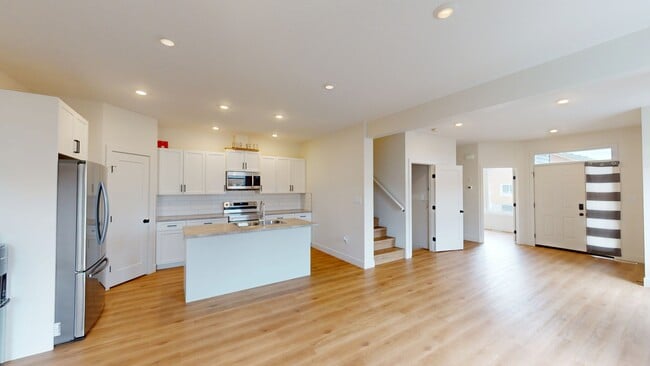 Photo - 10321 B-103149 149 Ave