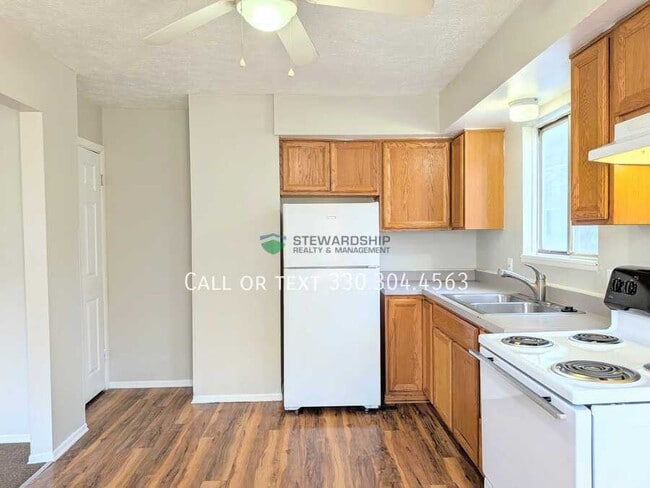 Photo - 1327 15th St NW