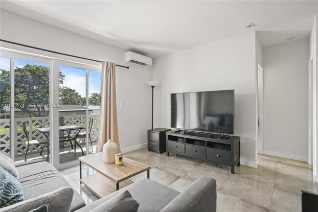 Photo - 13105 Ixora Ct Unit 215