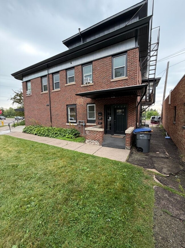 Building Photo - 4428 E Superior St Unit Upper