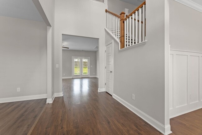 Photo - Pristine and Spacious Home in Highly Desirable Winston Pointe