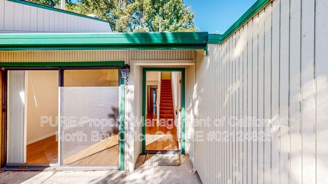 Photo - 539 Norlee St