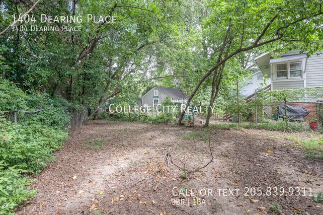Photo - 1404 Dearing Pl