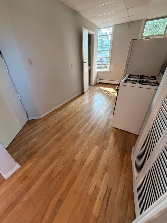 Photo - 213 Webster Ave Unit 2R
