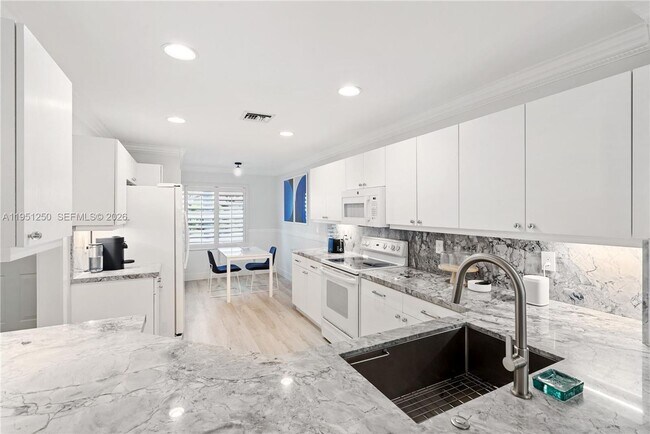 Photo - 2090 Borealis Way