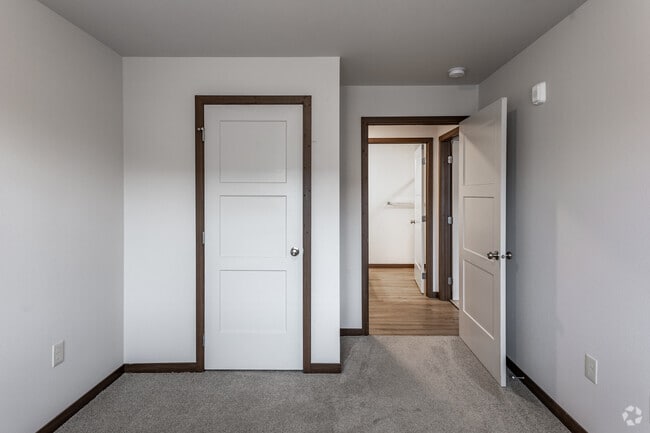2BR, 2BA - 970SF - Second Bedroom