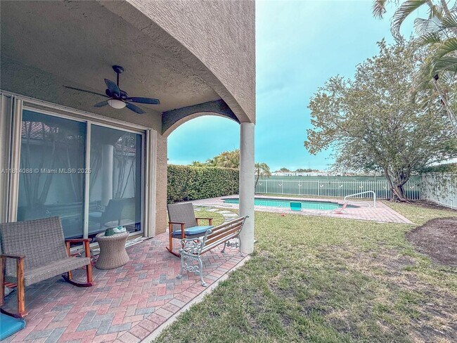 Photo - 1621 Diplomat Dr