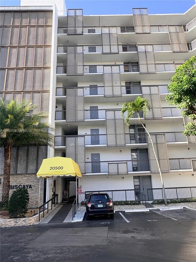 Photo - 20500 W Country Club Dr Unit 410