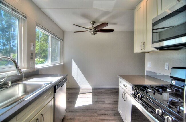 Photo - 300 Franciscan Ct Unit 12