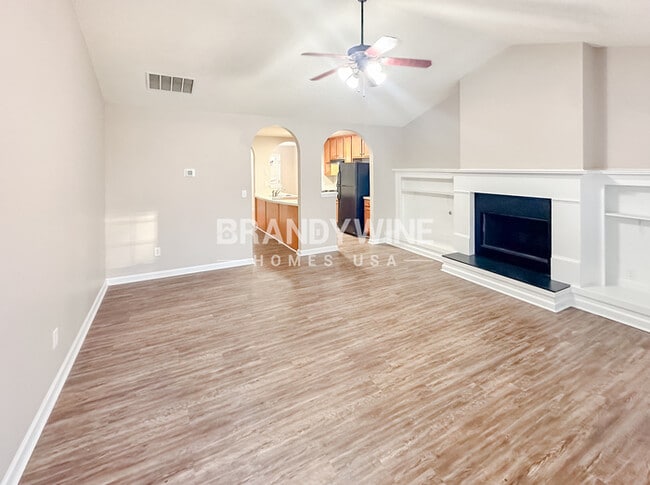 Photo - 4830 Buckeye Pl