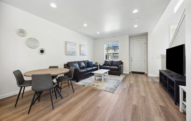 Photo - 12467 W Endsley Ln