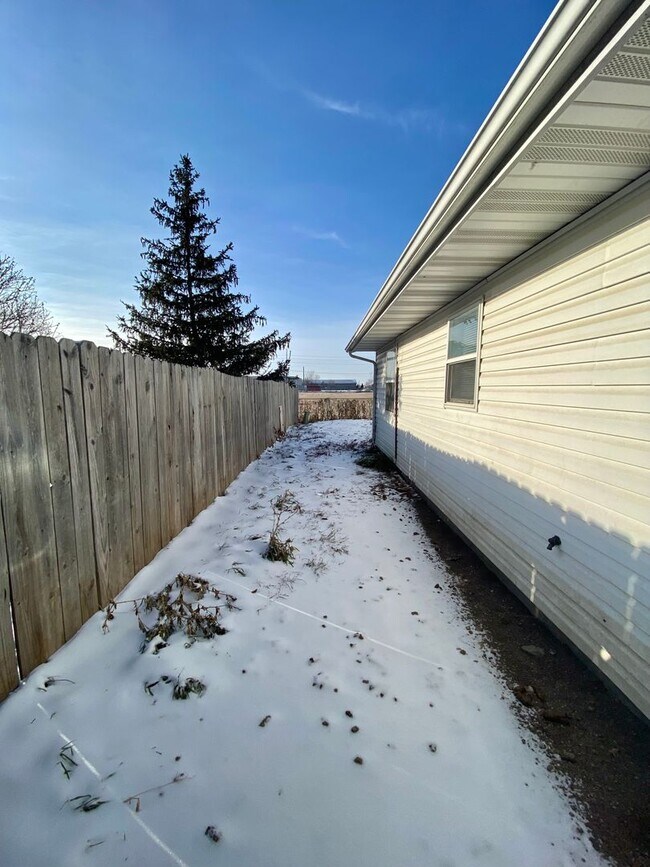 Photo - 3 Bedroom Duplex!