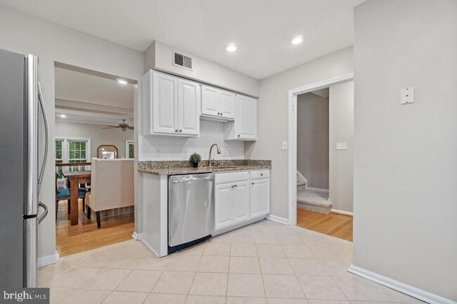 Photo - 6141 Summer Park Ln