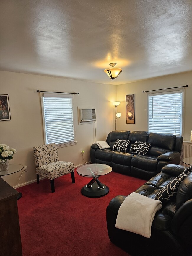 Photo - 55 Fieldmere St Unit Comfty Getaway