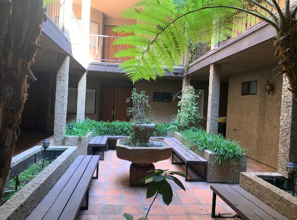 courtyard - 14572 Dickens St Unit 201
