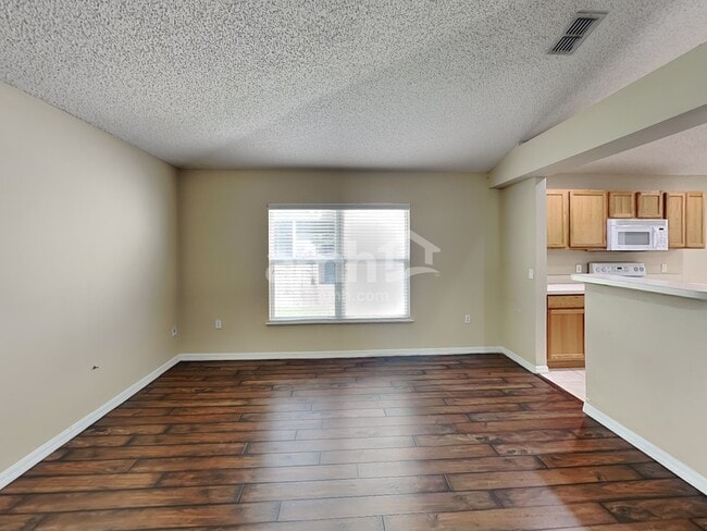 Photo - 1683 Sorento Cir