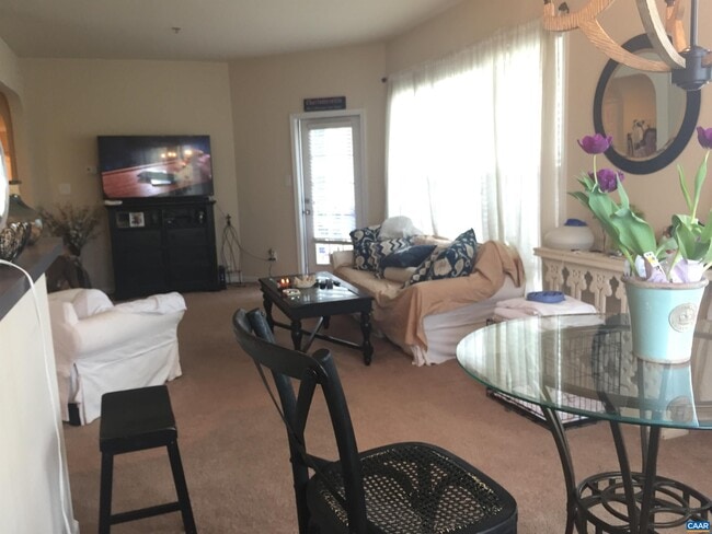 Photo - 300 Riverbend Dr Unidad 3F