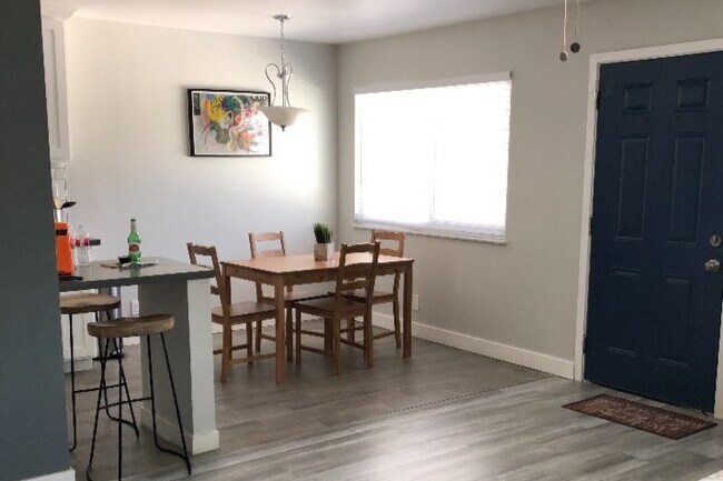 Photo - 17132 Emerald Ln Unit B