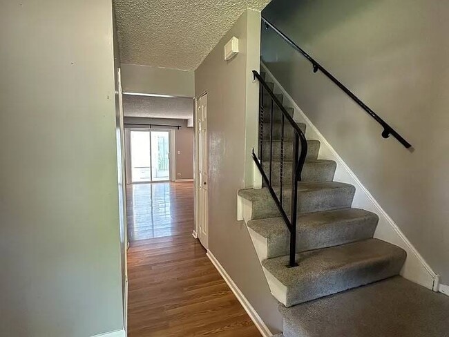Photo - 1741 Bell Dr