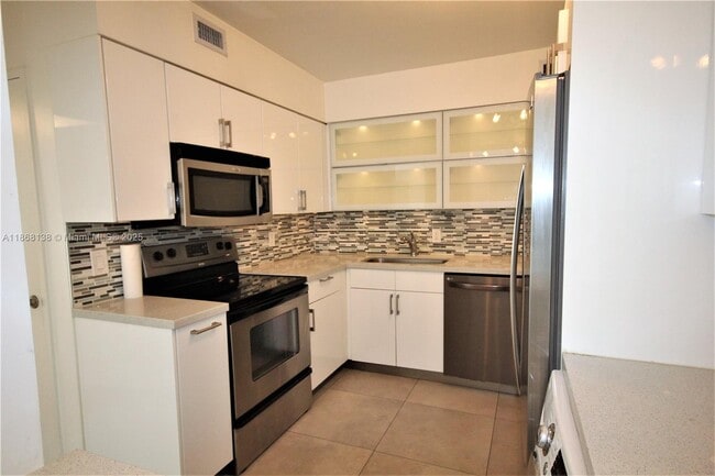 Photo - 5151 Collins Ave Unit 422
