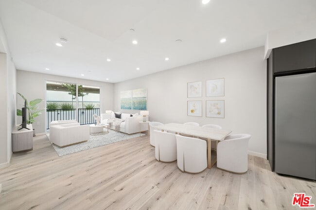 Building Photo - 1051 S Corning St Unit 103