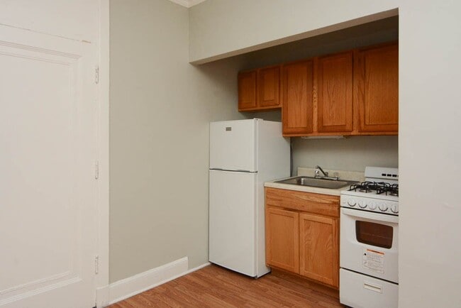 Photo - 3832 N Fremont St Unit J08W