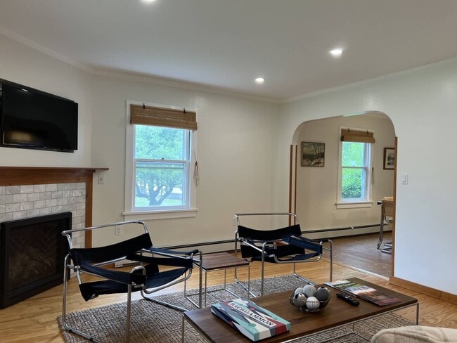 Photo - 18 Brockett Rd