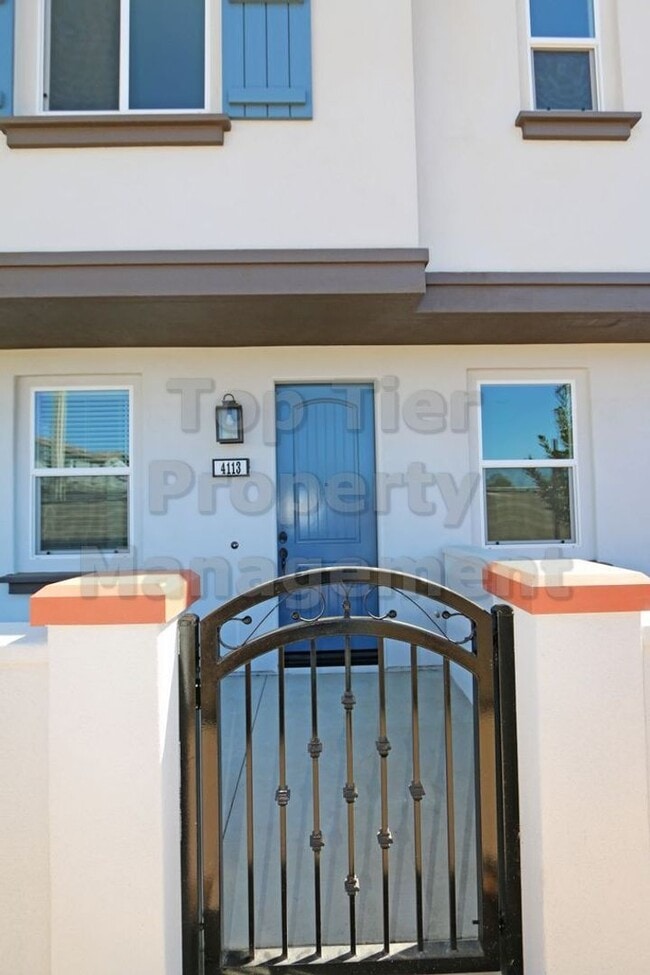 Photo - ***Charming 3 bed / 2.5 bath Townhome in O...