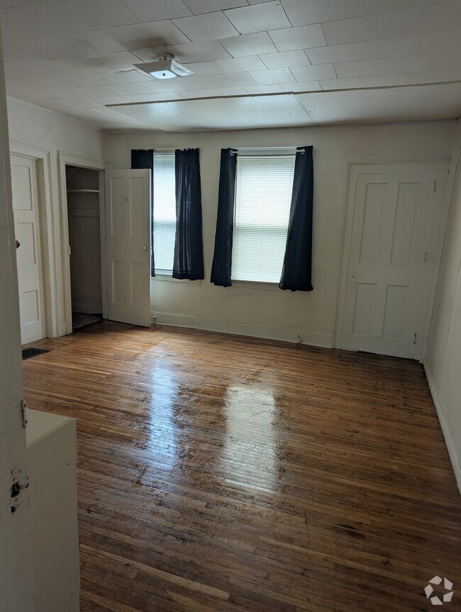 Building Photo - 16 Eagle St Unit Apt A