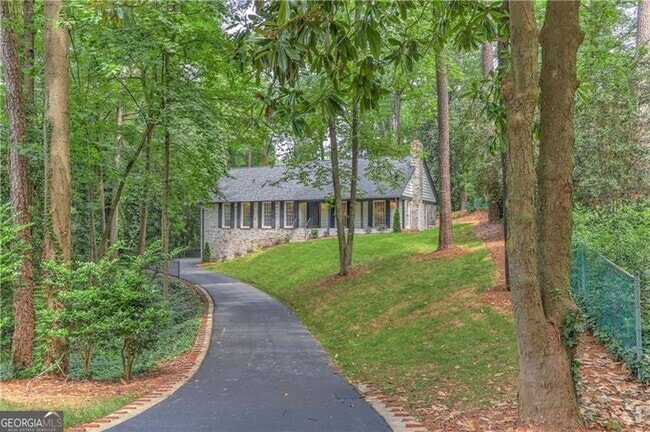Building Photo - 4540 Club Valley Dr NE Rental
