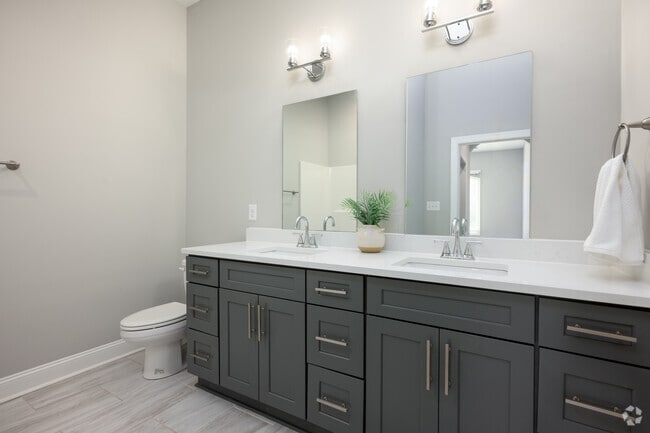 3BR, 2BA, 1,207SF - Primary Bathroom
