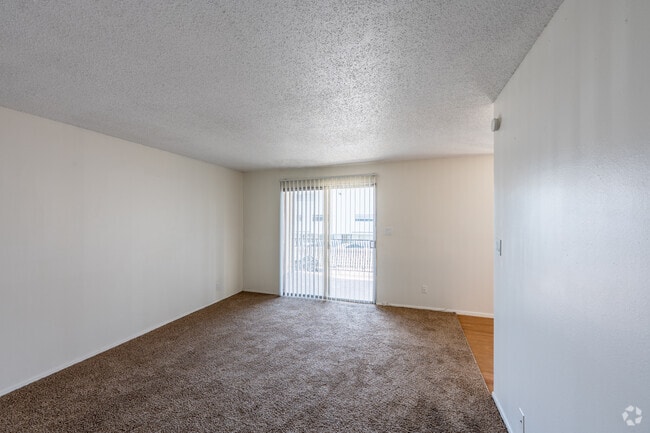 1BR, 1BA - 850SF - Living Room
