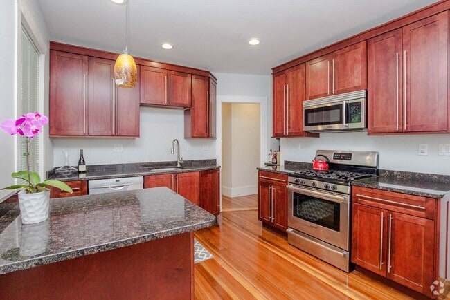 Building Photo - 50 Turner St Unit 1 Rental