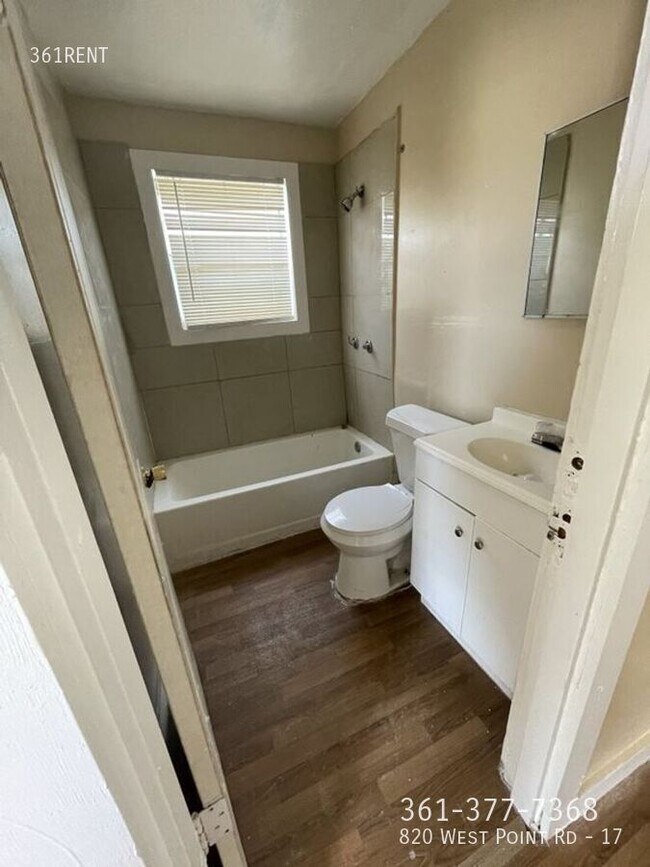 Photo - 820 W Point Rd Unidad 17