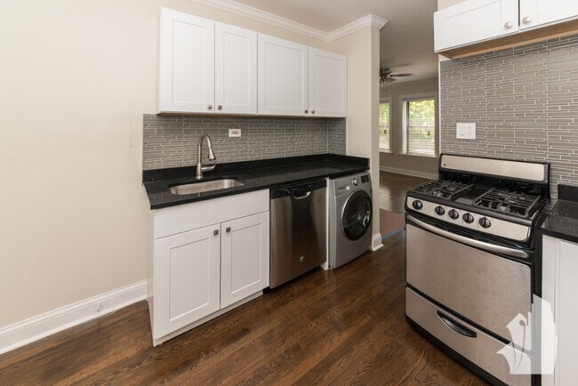 Photo - 915 W Waveland Ave Unit 923-3B