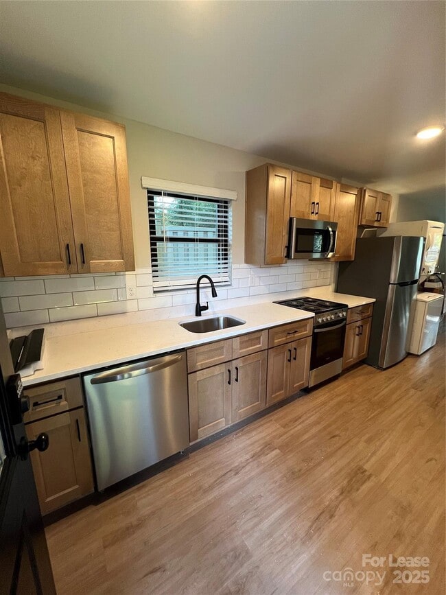 Photo - 404 N 4th St