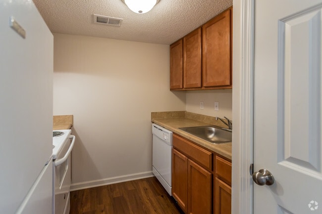 Woodlake Apartments