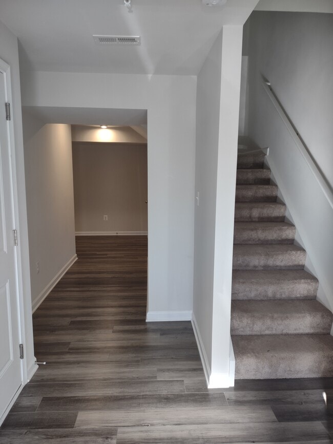 Photo - 312 Tournament Cir