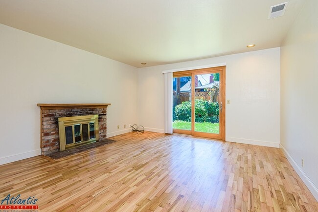 Photo - Lovely Cul-De-Sac Home | Private Yards