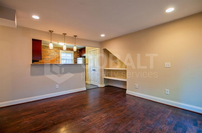 Photo - 626 Irwin St NE Unidad 4