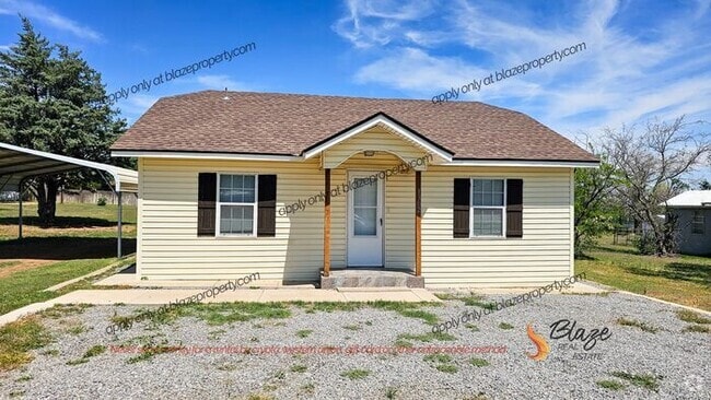 Building Photo - 2 Bedroom Cottage in Clarendon Rental