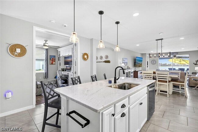 Photo - 14582 Edgewater Cir